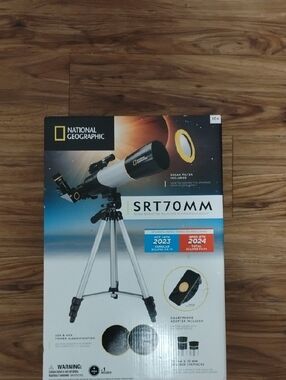 National Geographic White & Black SRT70MM Refractor Telescope Kit